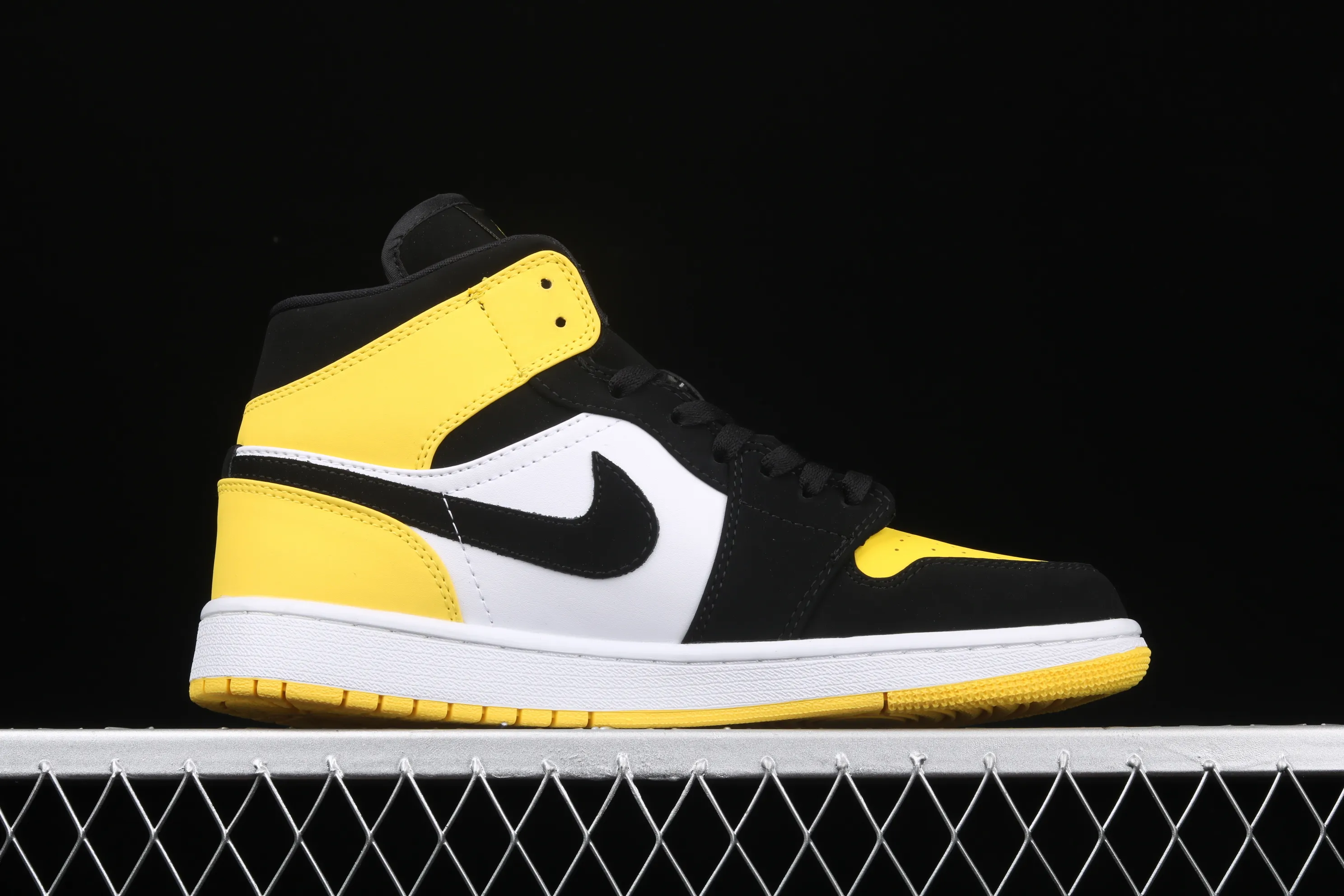 All categories Air Jordan Jordan series basketball shoes Air Jordan 1 Mid Air Jordan 1 Mid SE "Yellow Toe" AJ1 Joe 1 mid-top series basketball shoes 852542-071